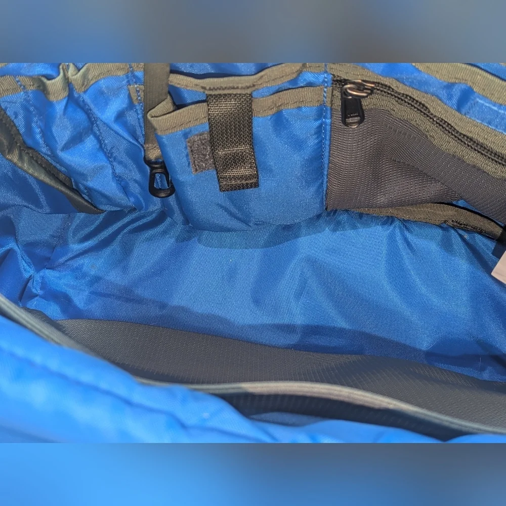 Patagonia Black Hole Mini Messenger Blue 12L Hiking Travel Discontinued Rare - Picture 12 of 15